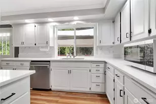 12001 Robinhood Ln, Snohomish, WA 98290 - Photo 15