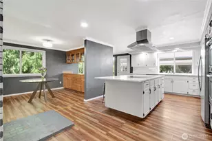 12001 Robinhood Ln, Snohomish, WA 98290 - Photo 11