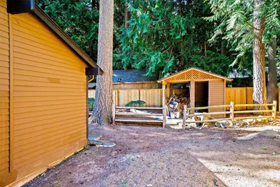 22201 NE 2nd Street, Sammamish, WA 98074 - Photo 11