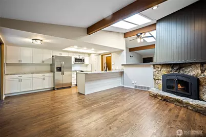 22201 NE 2nd Street, Sammamish, WA 98074 - Photo 5