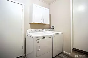 22201 NE 2nd St, Sammamish, WA 98074 - Photo 9