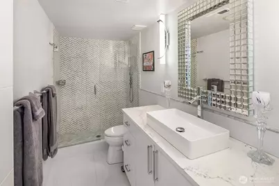 3828 W Lake Sammamish Parkway SE, Bellevue, WA 98008 - Photo 23