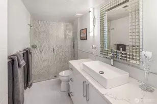 3828 W Lake Sammamish Pkwy SE, Bellevue, WA 98008 - Photo 23