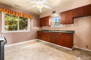 1014 and 1014 1/2 S Lawrence St, Tacoma, WA 98405 - Photo 15