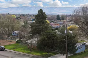 950 SE 12th St, College Place, WA 99324 - Photo 33