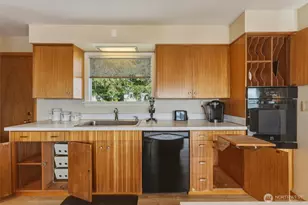 950 SE 12th St, College Place, WA 99324 - Photo 11