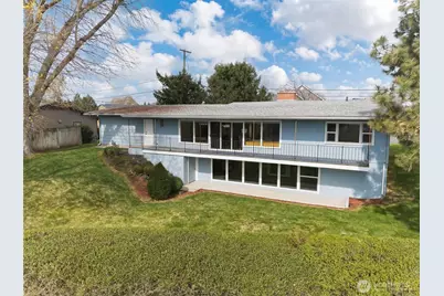 950 SE 12th Street, College Place, WA 99324 - Photo 1