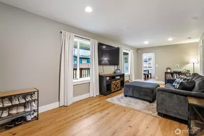 3215 19th Street, Everett, WA 98201 - Photo 7