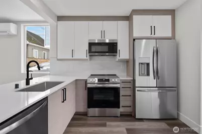 503 NE 42nd Street, Seattle, WA 98105 - Photo 5