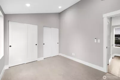 503 NE 42nd Street, Seattle, WA 98105 - Photo 17