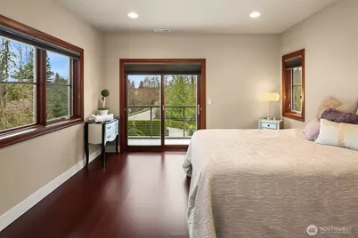 1018 E Lake Sammamish Parkway SE, Sammamish, WA 98075 - Photo 25