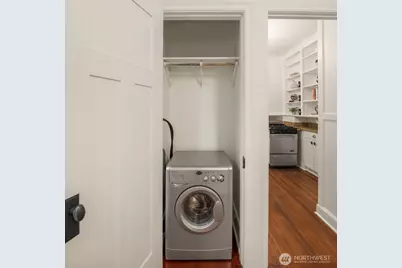 129 Warren Avenue N #G, Seattle, WA 98109 - Photo 13