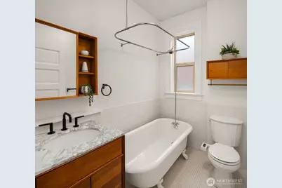 129 Warren Avenue N #G, Seattle, WA 98109 - Photo 11