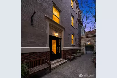 129 Warren Avenue N #G, Seattle, WA 98109 - Photo 15