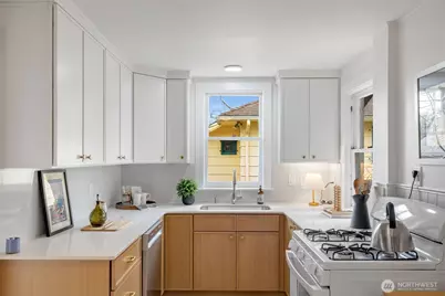 5812 46th Avenue S, Seattle, WA 98118 - Photo 13