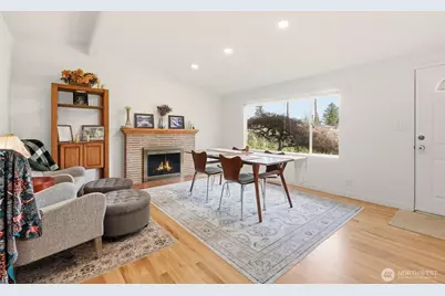 1279 149th Place SE, Bellevue, WA 98007 - Photo 5