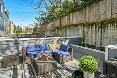 2350 10th Avenue E #111, Seattle, WA 98102 - Photo 1