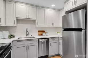 2350 10th Ave E, Seattle, WA 98102 - Photo 9