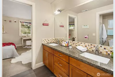 11303 S Dogwood Lane, Woodway, WA 98020 - Photo 23