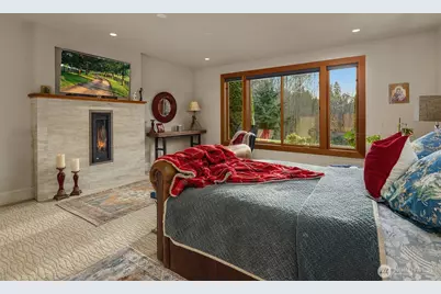 11303 S Dogwood Lane, Woodway, WA 98020 - Photo 17