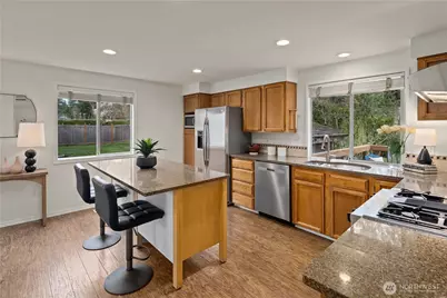 24908 Lake Wilderness Country Club Drive SE, Maple Valley, WA 98038 - Photo 11