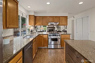 24908 Lake Wilderness Country Club Dr SE, Maple Valley, WA 98038 - Photo 13