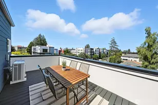 9020 13th Ave NW, Seattle, WA 98117 - Photo 27