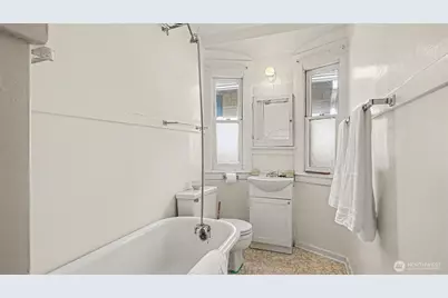 7220 4th Avenue NW, Seattle, WA 98117 - Photo 13