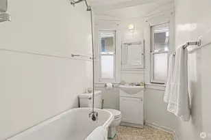 7220 4th Ave NW, Seattle, WA 98117 - Photo 13