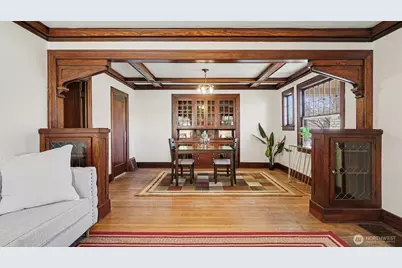 7220 4th Avenue NW, Seattle, WA 98117 - Photo 5