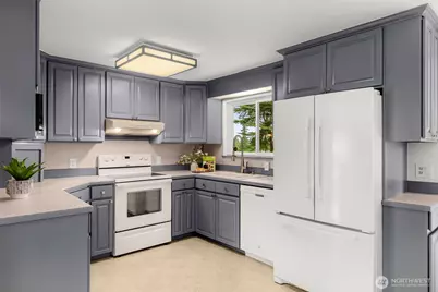 2520 166th Avenue NE, Bellevue, WA 98008 - Photo 9