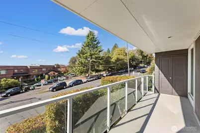 500 W Olympic Place #203, Seattle, WA 98119 - Photo 21