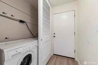 500 W Olympic Place #203, Seattle, WA 98119 - Photo 17