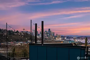 2330 W Plymouth St, Seattle, WA 98199 - Photo 29