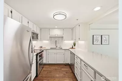 4081 224th Lane SE #210, Issaquah, WA 98029 - Photo 5