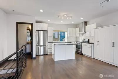 4417 N Corliss Avenue #B, Seattle, WA 98103 - Photo 3