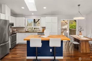 814 213th St SE, Bothell, WA 98021 - Photo 3