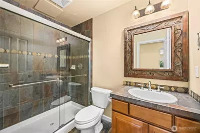 231 105th Avenue SE, Bellevue, WA 98004 - Photo 29