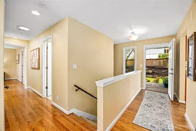 231 105th Avenue SE, Bellevue, WA 98004 - Photo 19