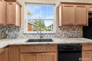 730 Farmington Dr, Burlington, WA 98233 - Photo 13