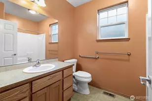 730 Farmington Dr, Burlington, WA 98233 - Photo 25