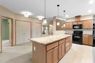 730 Farmington Dr, Burlington, WA 98233 - Photo 11