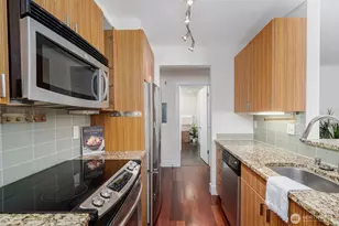 711 E Denny Way, Seattle, WA 98122 - Photo 9