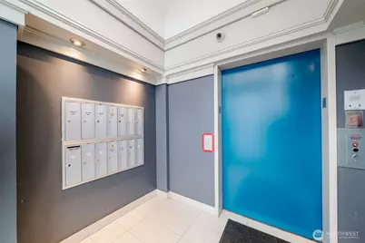 711 E Denny Way #306, Seattle, WA 98122 - Photo 21