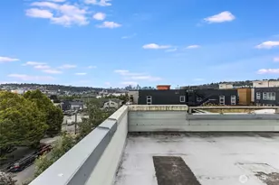 3429 Burke Ave N, Seattle, WA 98103 - Photo 39