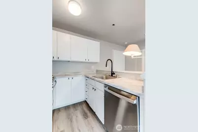 3429 Burke Avenue N #23, Seattle, WA 98103 - Photo 5