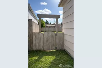 860 111th Street S, Tacoma, WA 98444 - Photo 15