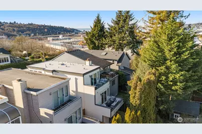 3708 20th Avenue SW, Seattle, WA 98106 - Photo 3