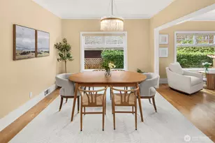 201 N 57th St, Seattle, WA 98103 - Photo 15