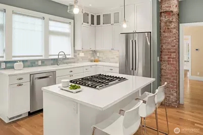 201 N 57th Street, Seattle, WA 98103 - Photo 17